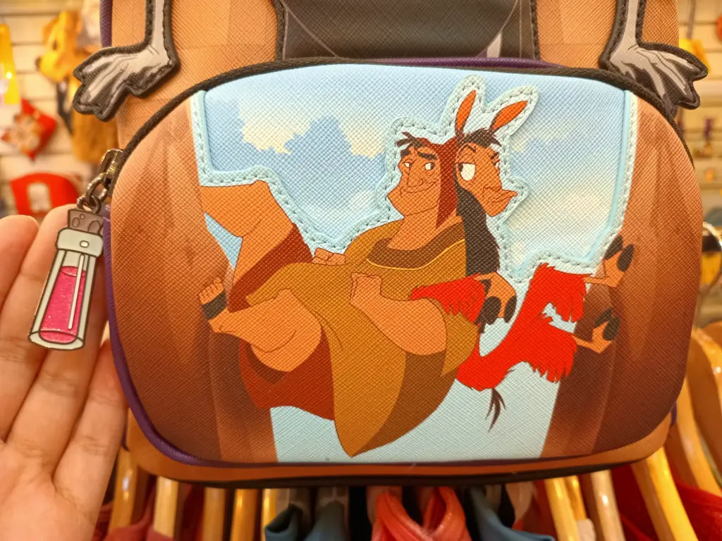 Mochila Loungefly de las Locuras del Emperador