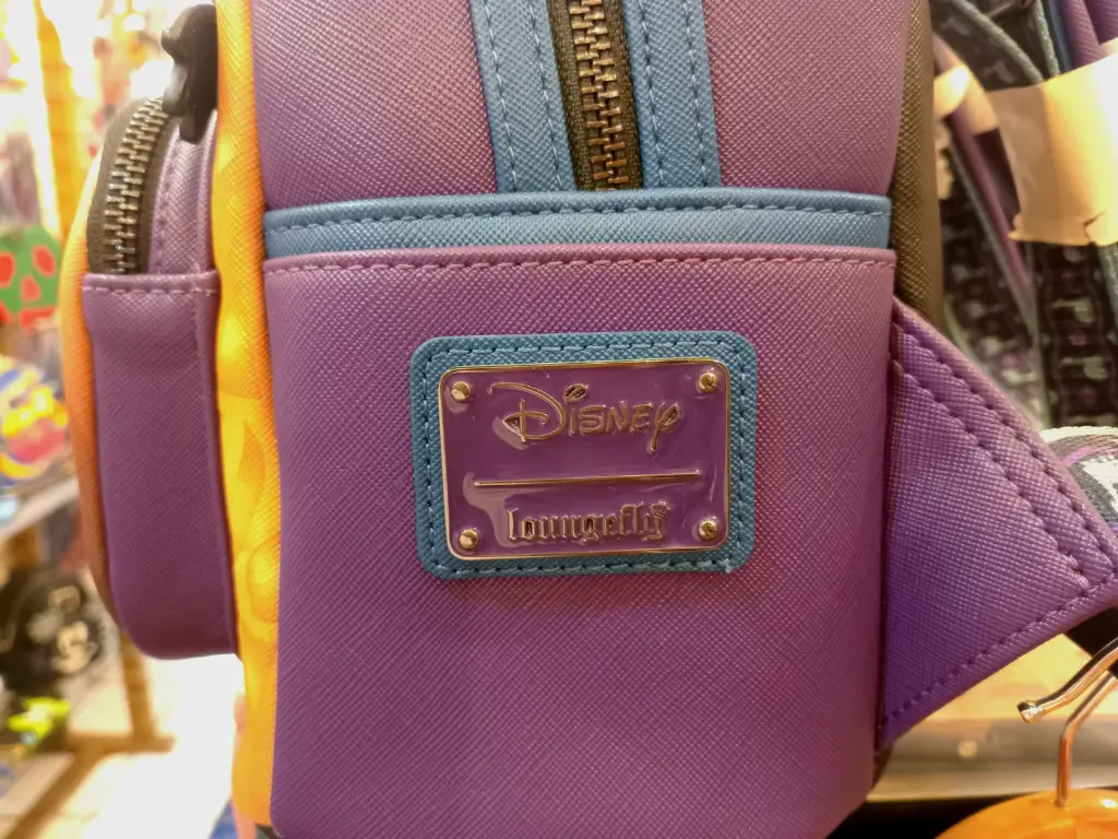 Mochila Loungefly de las Locuras del Emperador