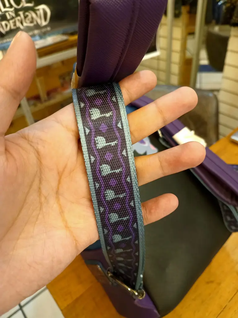 Mochila Loungefly de las Locuras del Emperador