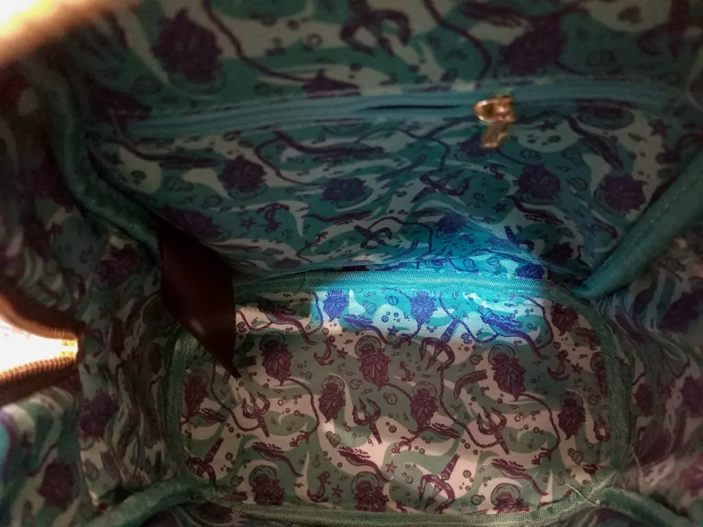 Mochila loungefly de Ursula