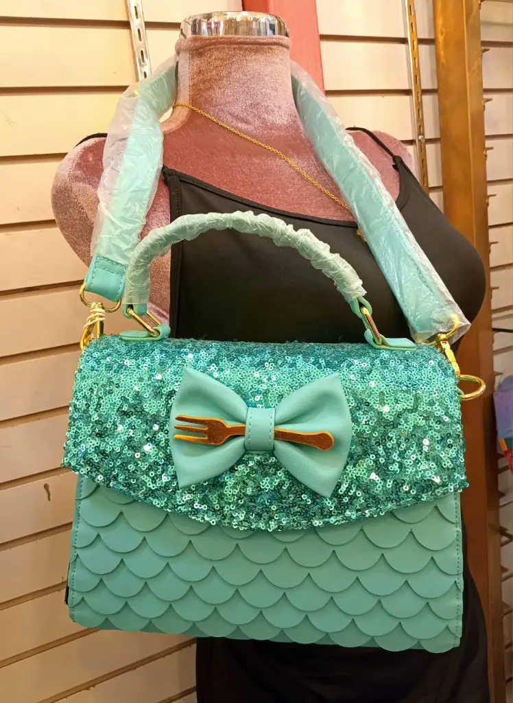 Crossbody loungefly Hei Hei