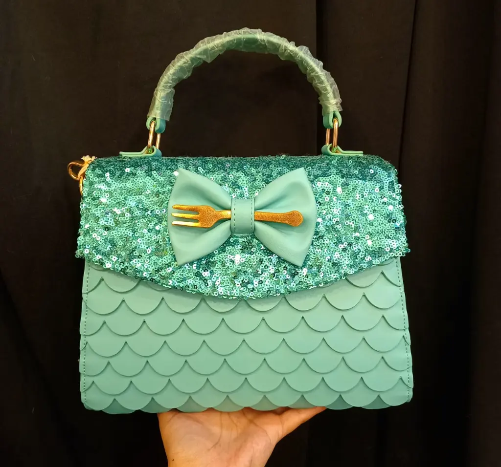 Crossbody loungefly Hei Hei